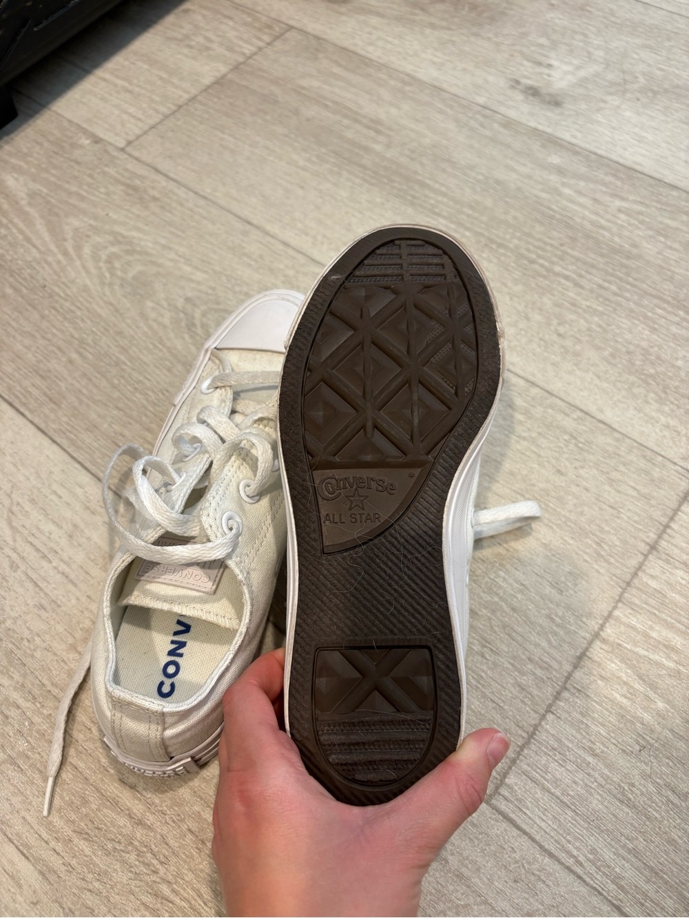 White Converse - Picture 4 of 4
